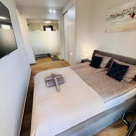 Sofia Costa Blanca *